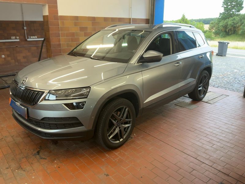 car Skoda Karoq id70480 main photo