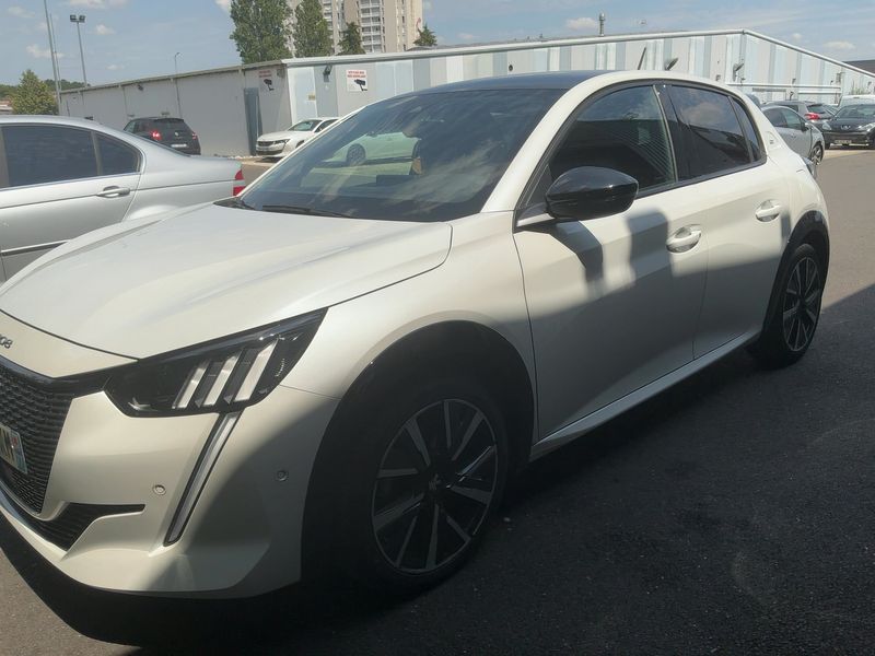 car Peugeot 208 id70529 photo #6