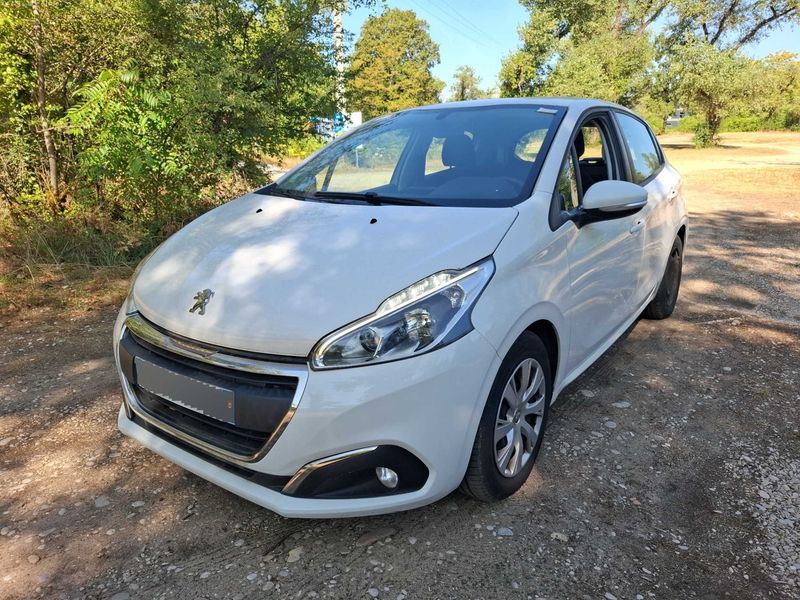 car Peugeot 208 id70574 main photo