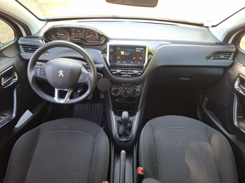 car Peugeot 208 id70574 photo #11