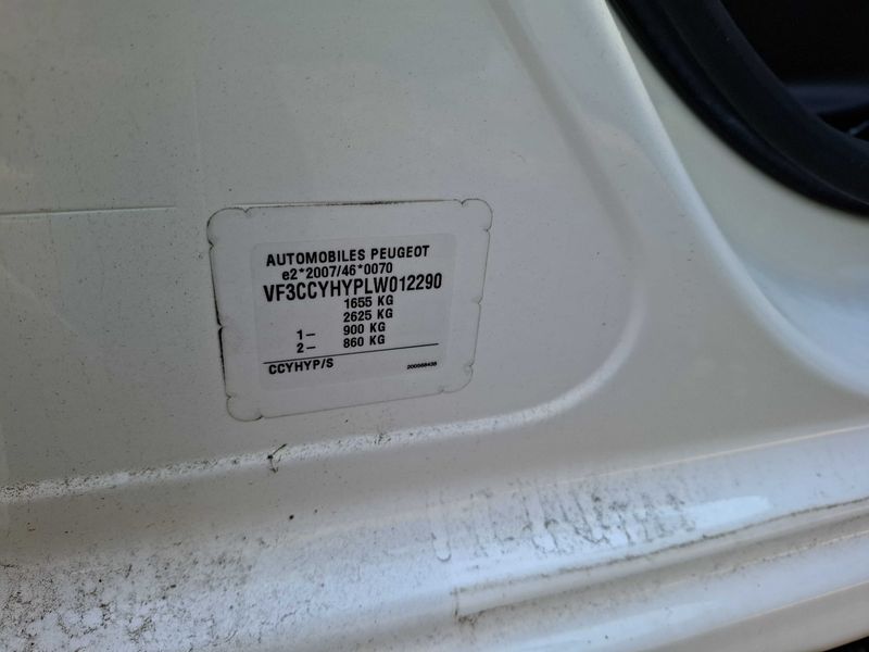 car Peugeot 208 id70574 photo #16