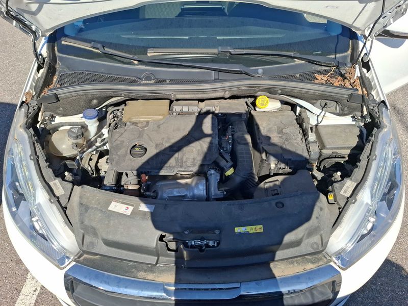 car Peugeot 208 id70574 photo #8