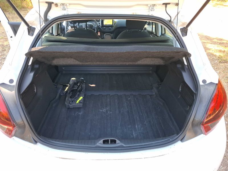 car Peugeot 208 id70574 photo #9