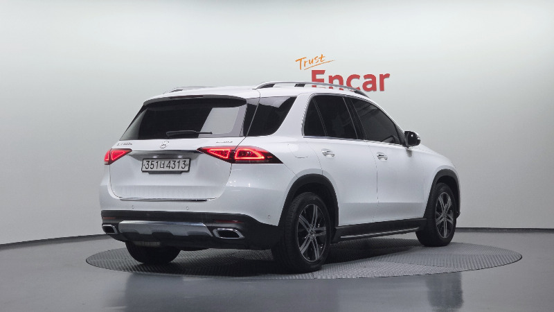 car Mercedes Benz GLE id70618 photo #2