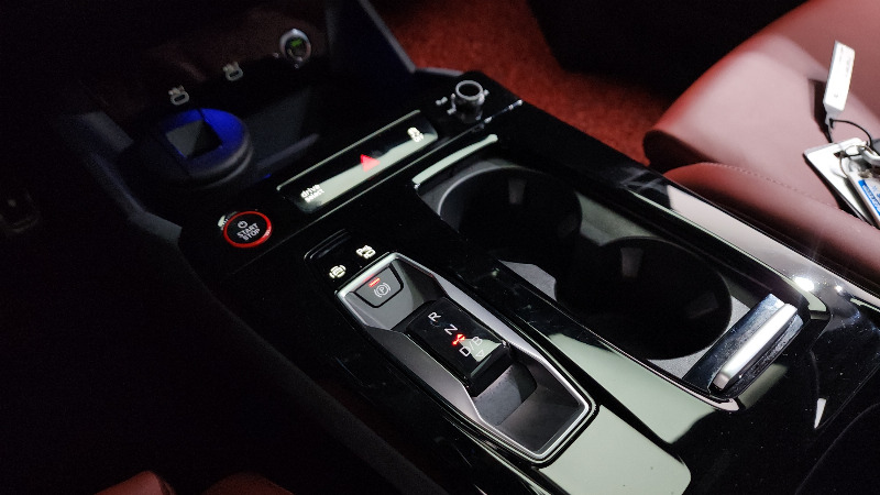 car Audi SQ6 e-tron id70623 photo #9