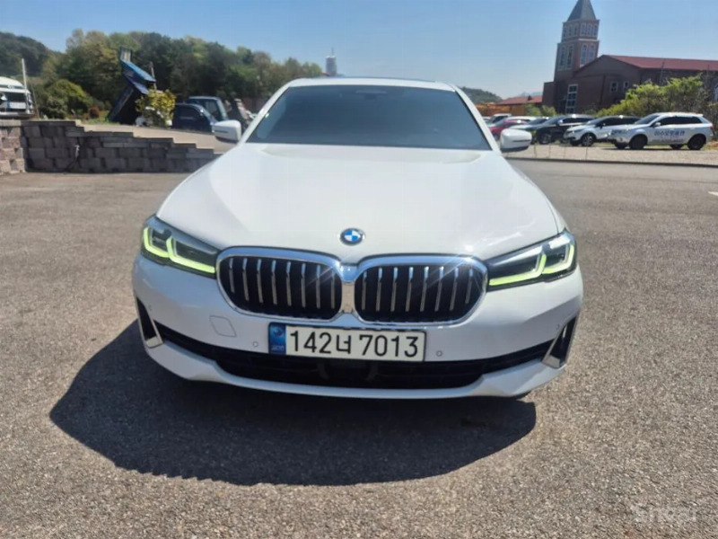 car BMW 5 Series id70656 main photo