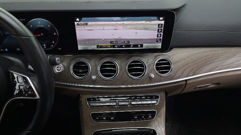 car Mercedes Benz E Class id70687 photo #14