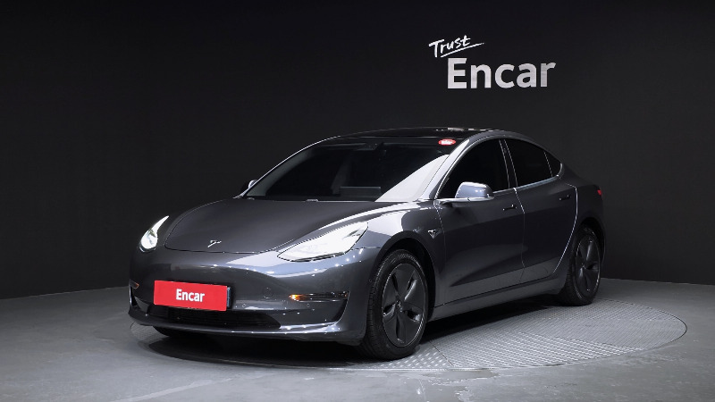 car Tesla Model 3 id70702 main photo