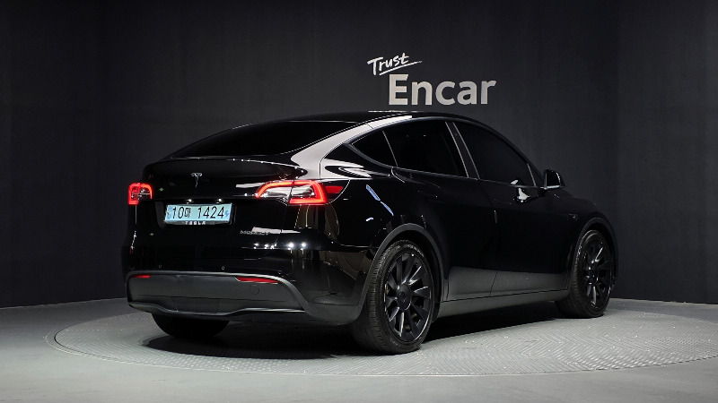 car Tesla Model Y id70707 photo #2