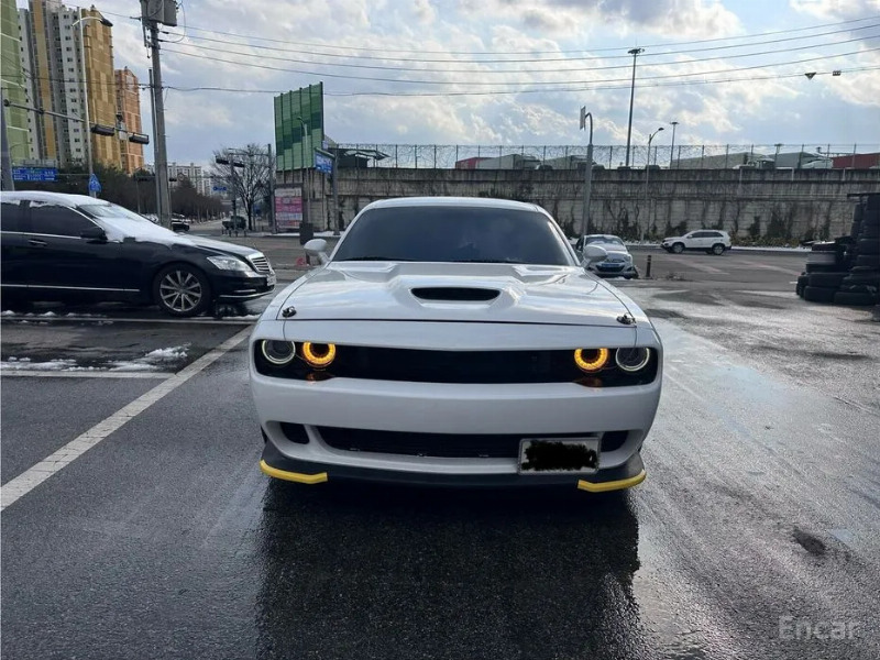 car Dodge Challenger id70710 main photo