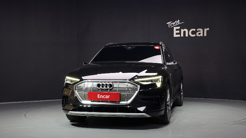 car Audi e-tron id70771 photo #3