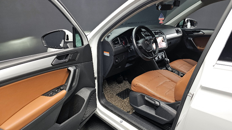 car Volkswagen Tiguan id70773 photo #10