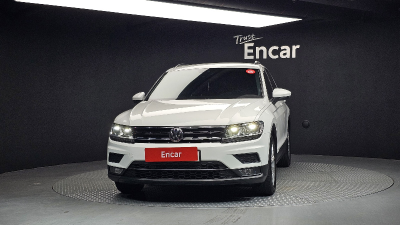 car Volkswagen Tiguan id70773 photo #3