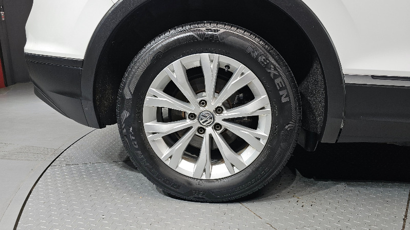 car Volkswagen Tiguan id70773 photo #5