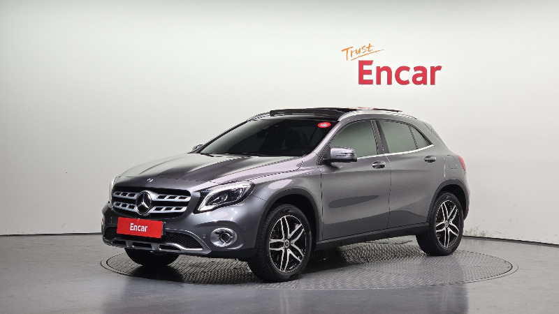 car Mercedes Benz GLA id70794 main photo