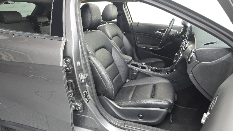 car Mercedes Benz GLA id70794 photo #12