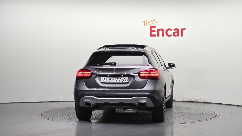 car Mercedes Benz GLA id70794 photo #4
