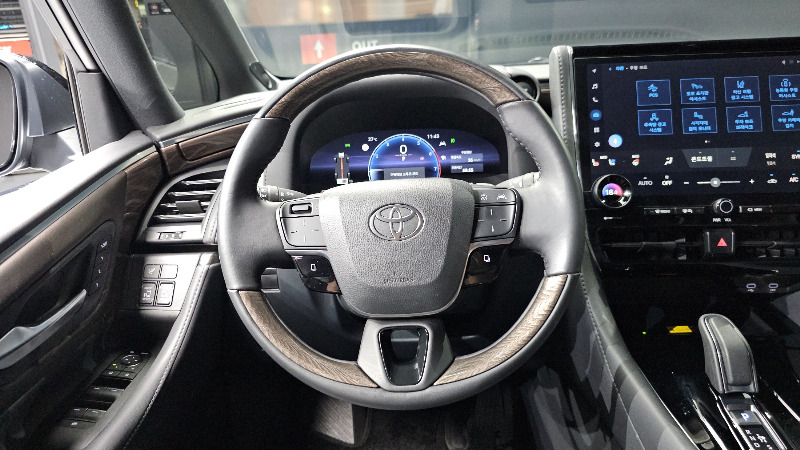 car Toyota Alphard id70802 photo #13