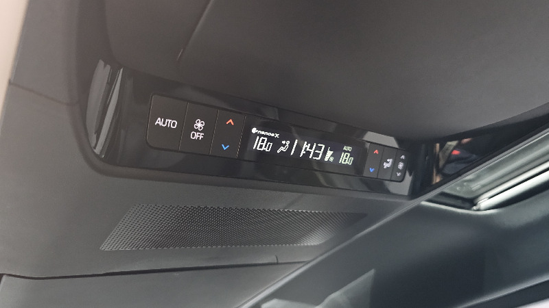 car Toyota Alphard id70802 photo #20