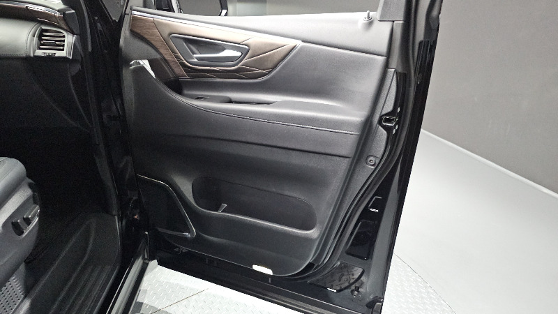 car Toyota Alphard id70802 photo #25