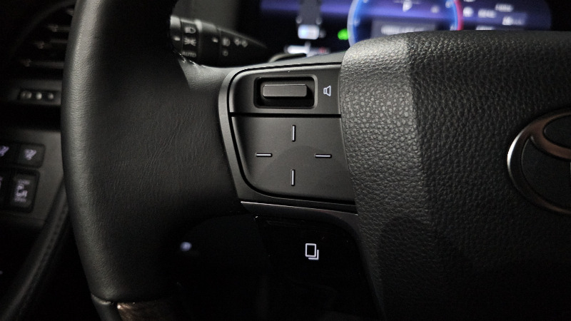 car Toyota Alphard id70802 photo #27