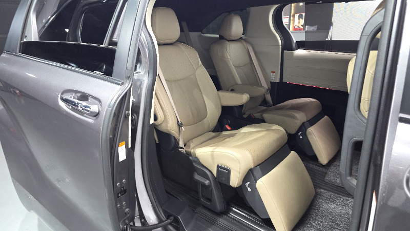 car Toyota Sienna id70814 photo #11