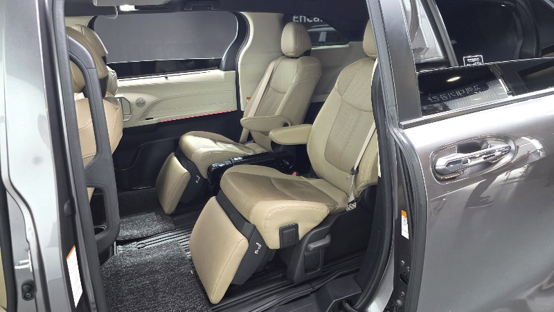car Toyota Sienna id70814 photo #12