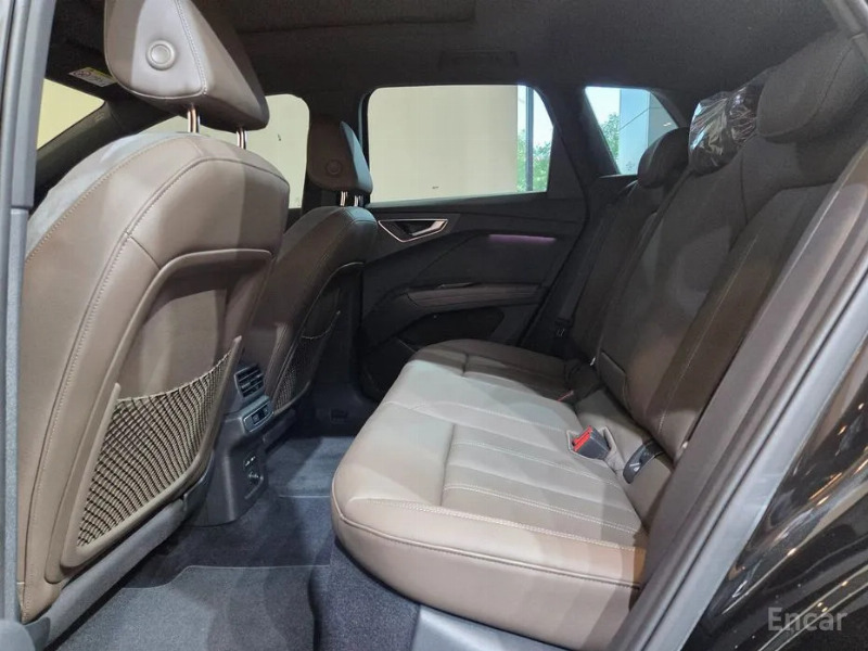 car Audi Q4 e-tron id70816 photo #10