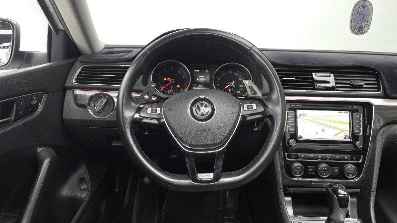 car Volkswagen Passat id70845 photo #12