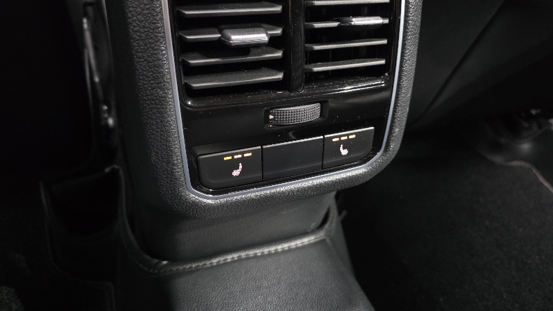 car Volkswagen Passat id70845 photo #19