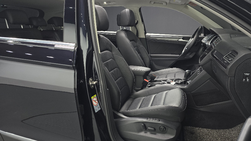 car Volkswagen Tiguan id70880 photo #26