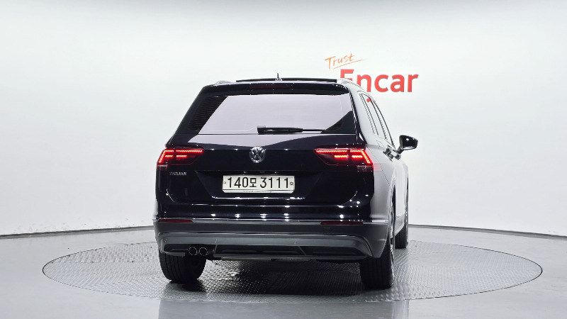car Volkswagen Tiguan id70880 photo #4