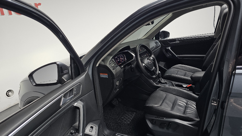 car Volkswagen Tiguan id70883 photo #10
