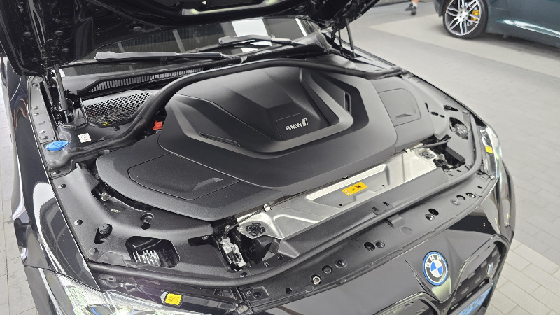 car BMW i4 id70925 photo #6