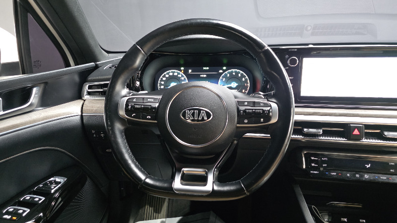car KIA K5 id70932 photo #13