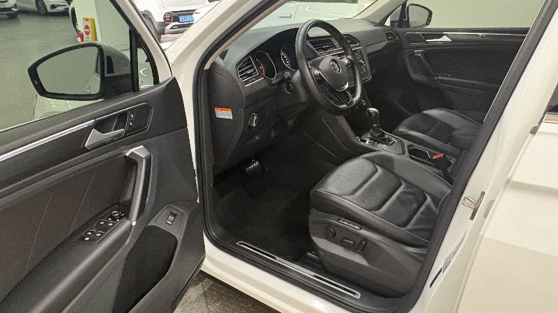 car Volkswagen Tiguan id70937 photo #7
