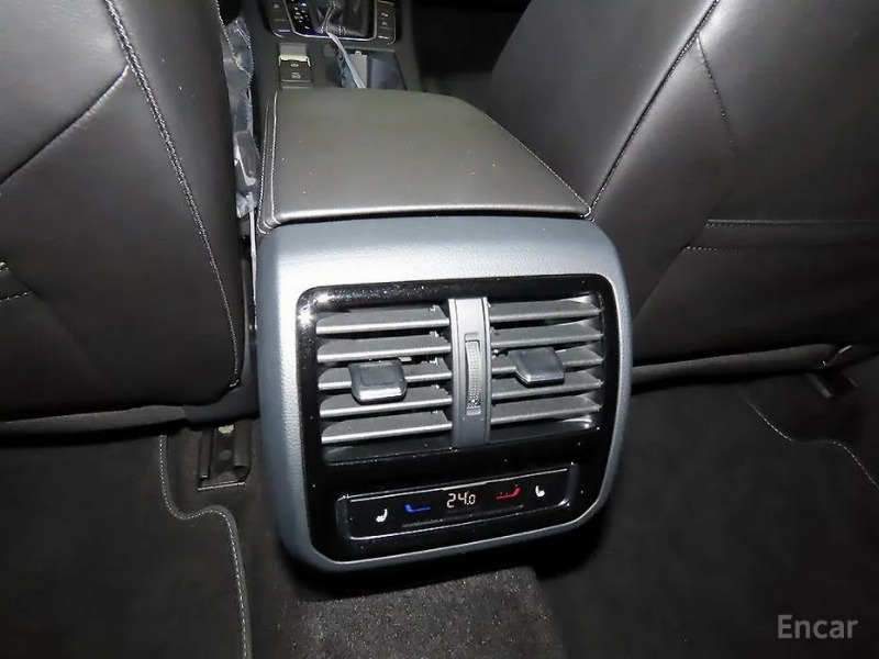 car Volkswagen Arteon id70962 photo #17