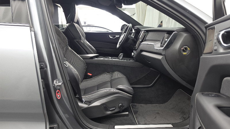 car Volvo XC60 id70980 photo #11