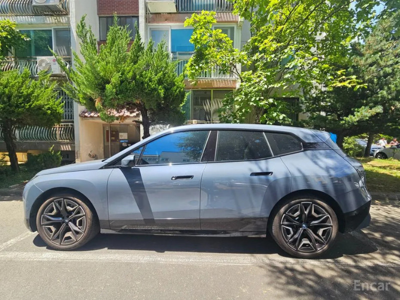 car BMW iX id71073 photo #2