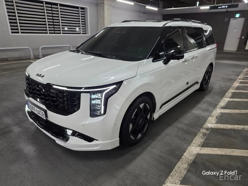 car KIA Carnival id71120 main photo