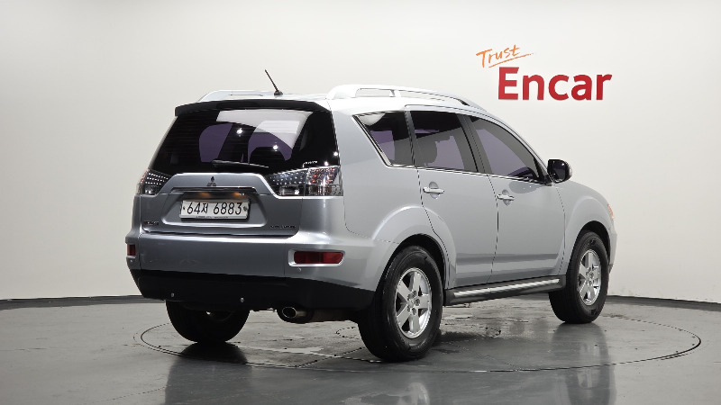 car Mitsubishi Outlander id71188 photo #2