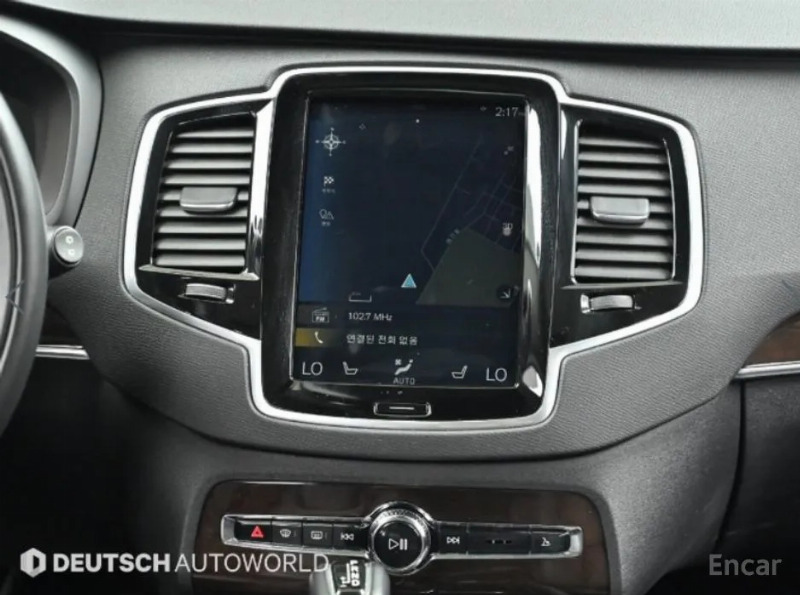 car Volvo XC90 id71213 photo #14