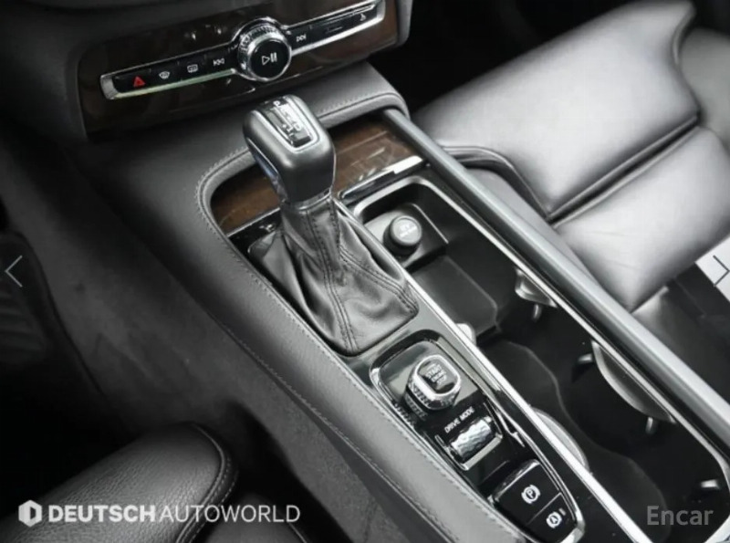 car Volvo XC90 id71213 photo #9