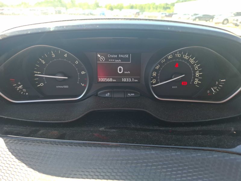 car Peugeot 208 id71444 photo #12