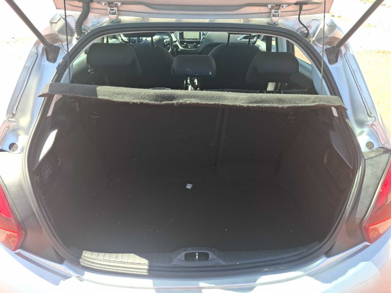car Peugeot 208 id71444 photo #9