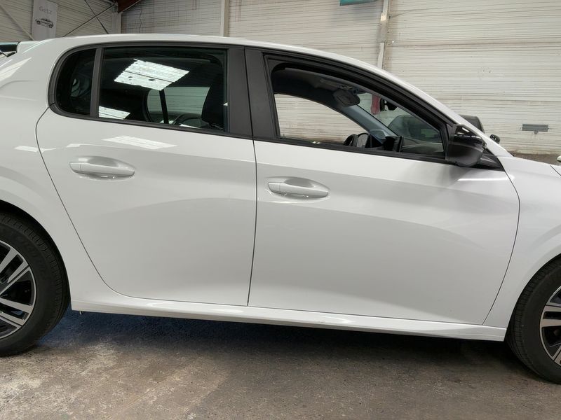 car Peugeot 208 id71467 photo #11