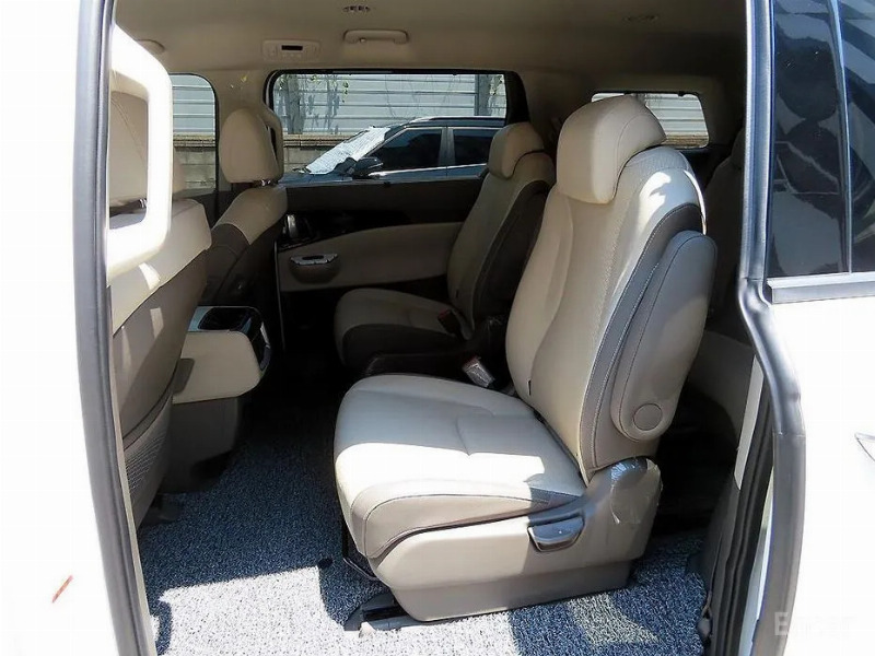 car KIA Carnival id71468 photo #6