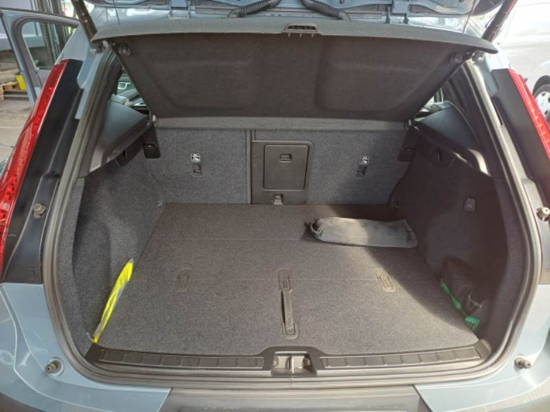 car Volvo XC40 id71470 photo #7
