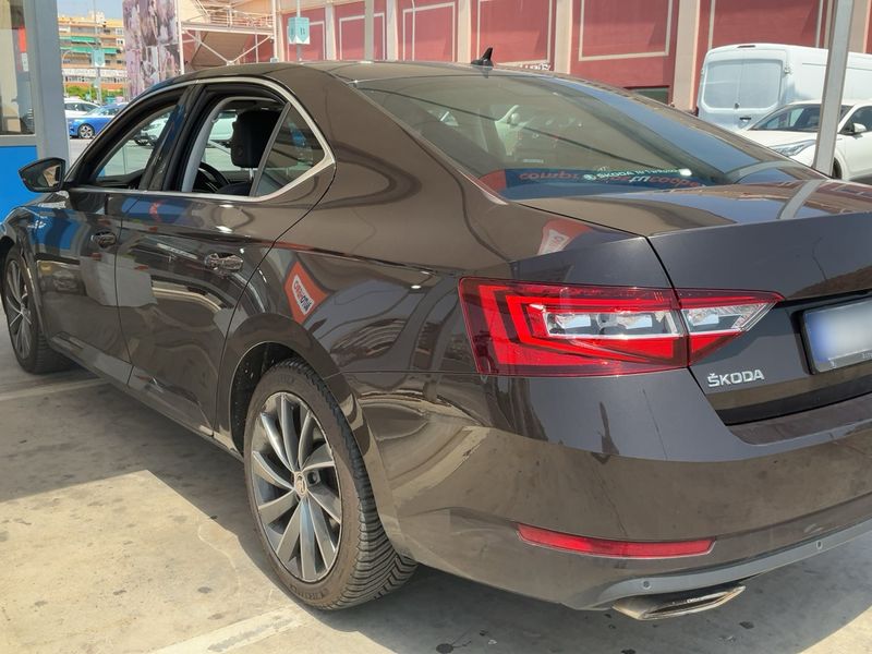 car Skoda Superb id71548 photo #2