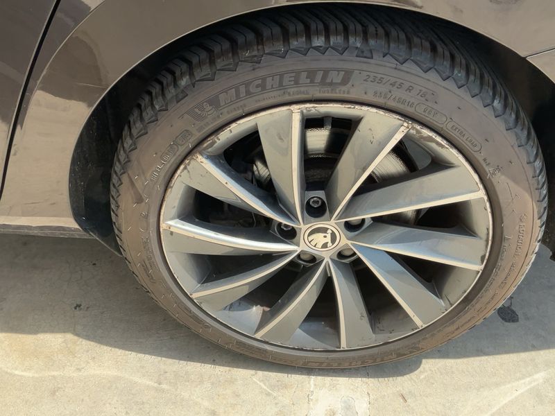 car Skoda Superb id71548 photo #9